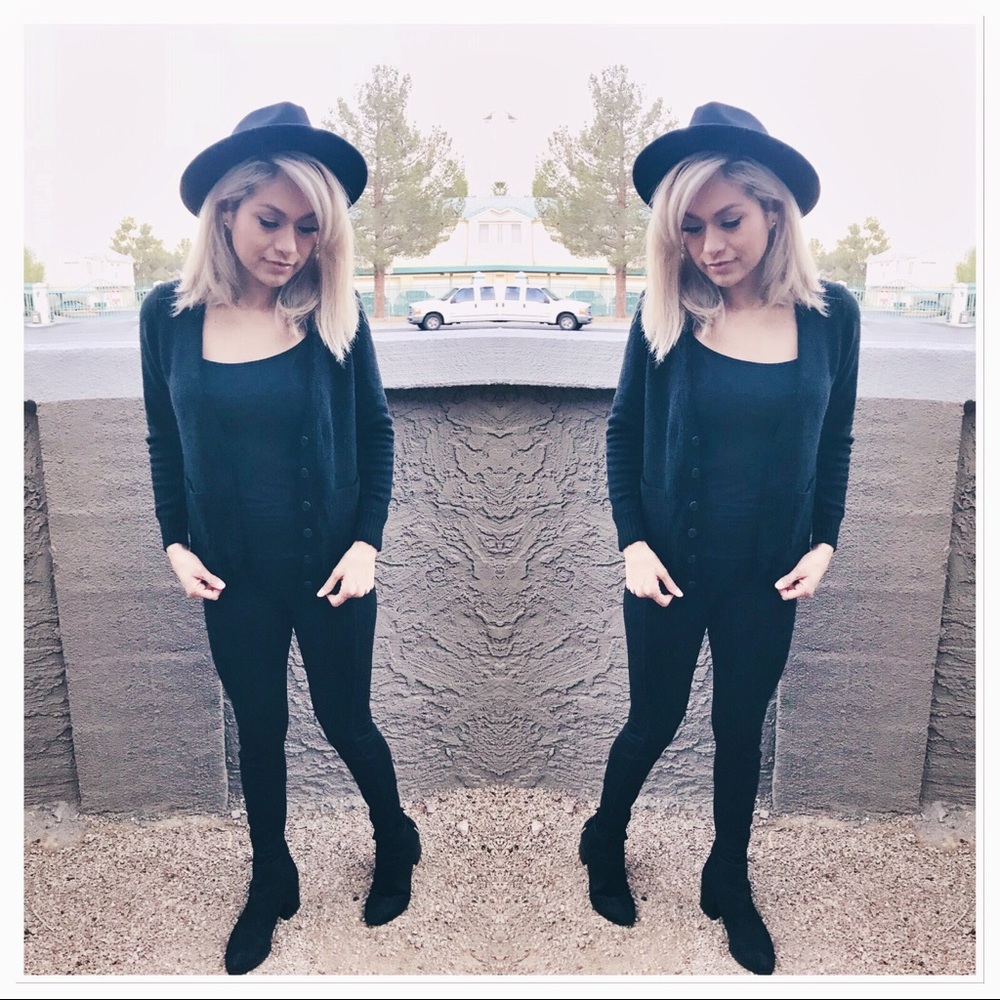 Madewell Sweater Button Up (L)